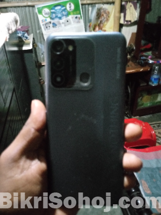Tecno spark 8c (argent sell and exchange)